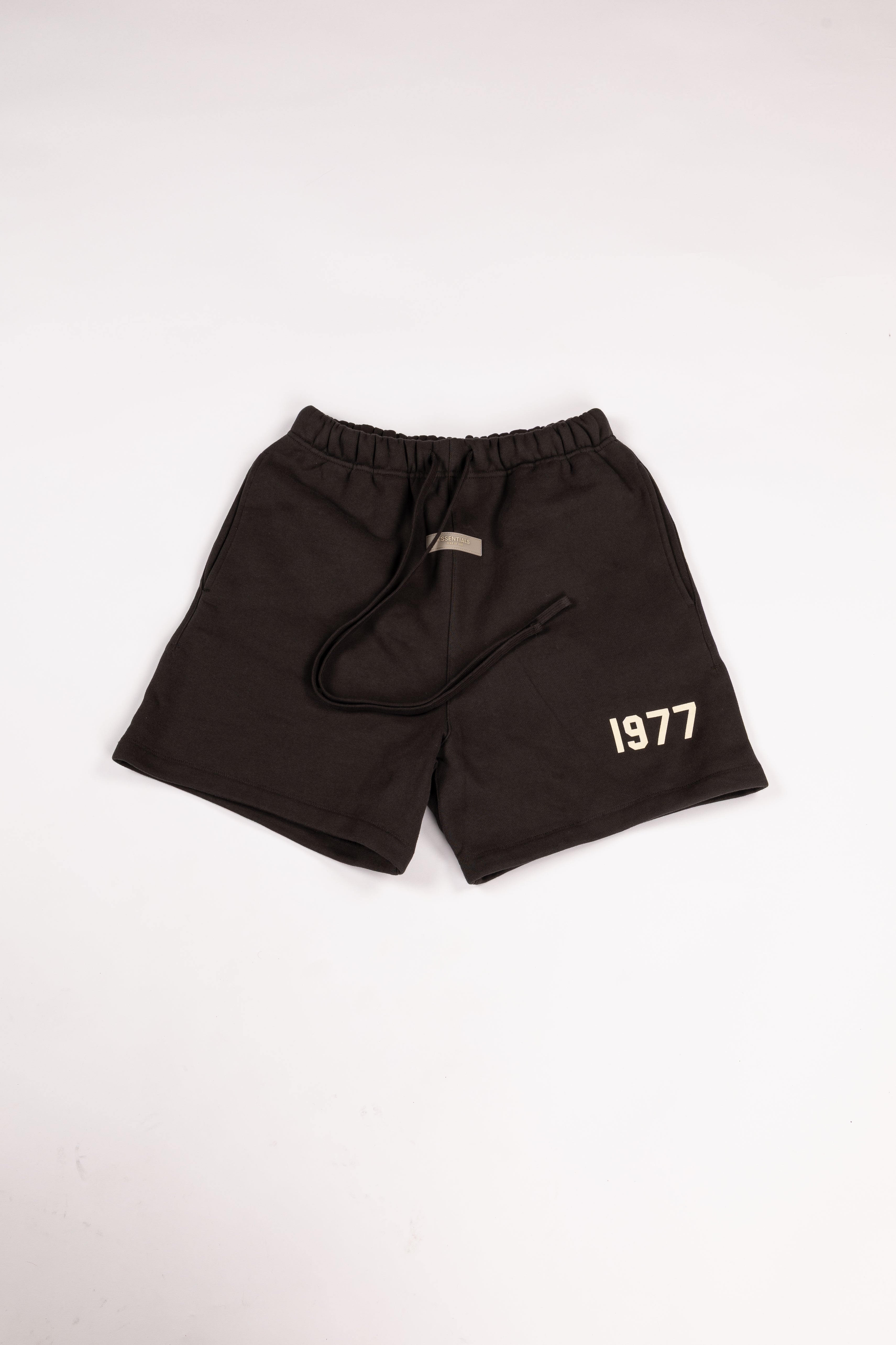 Short Essentials Iron
