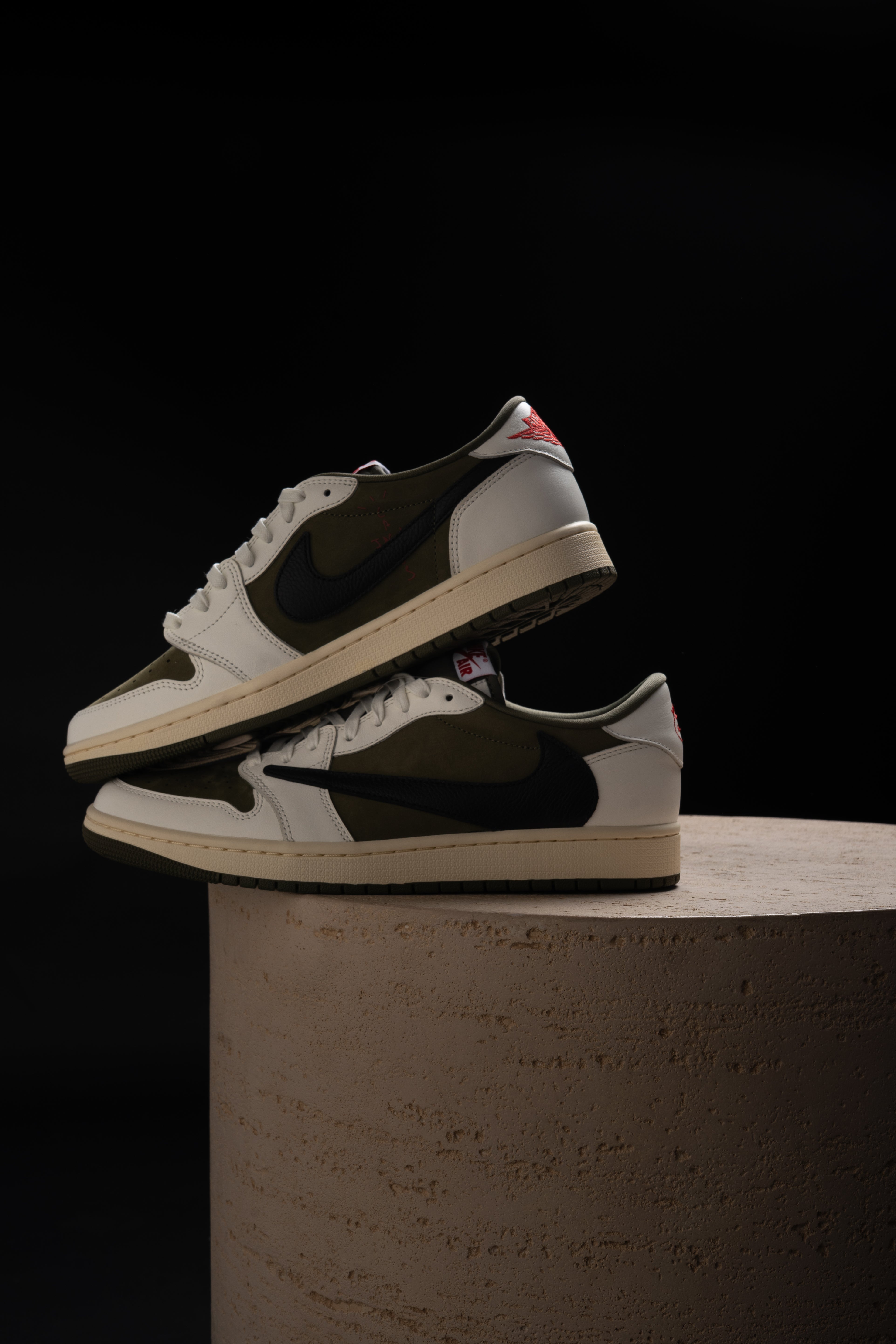 air jordan 1 low travis scott