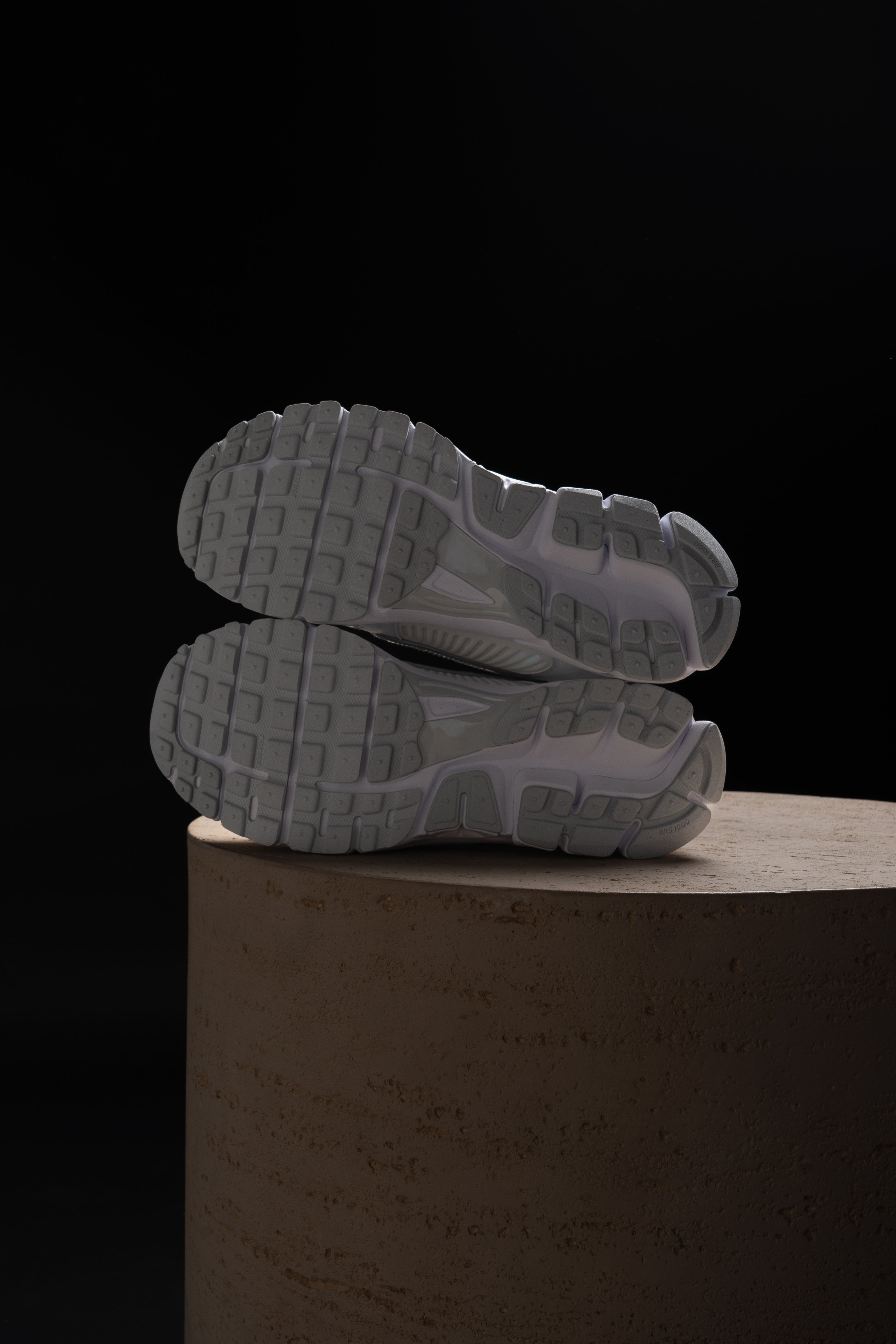Nike Vomero 5 Chrome