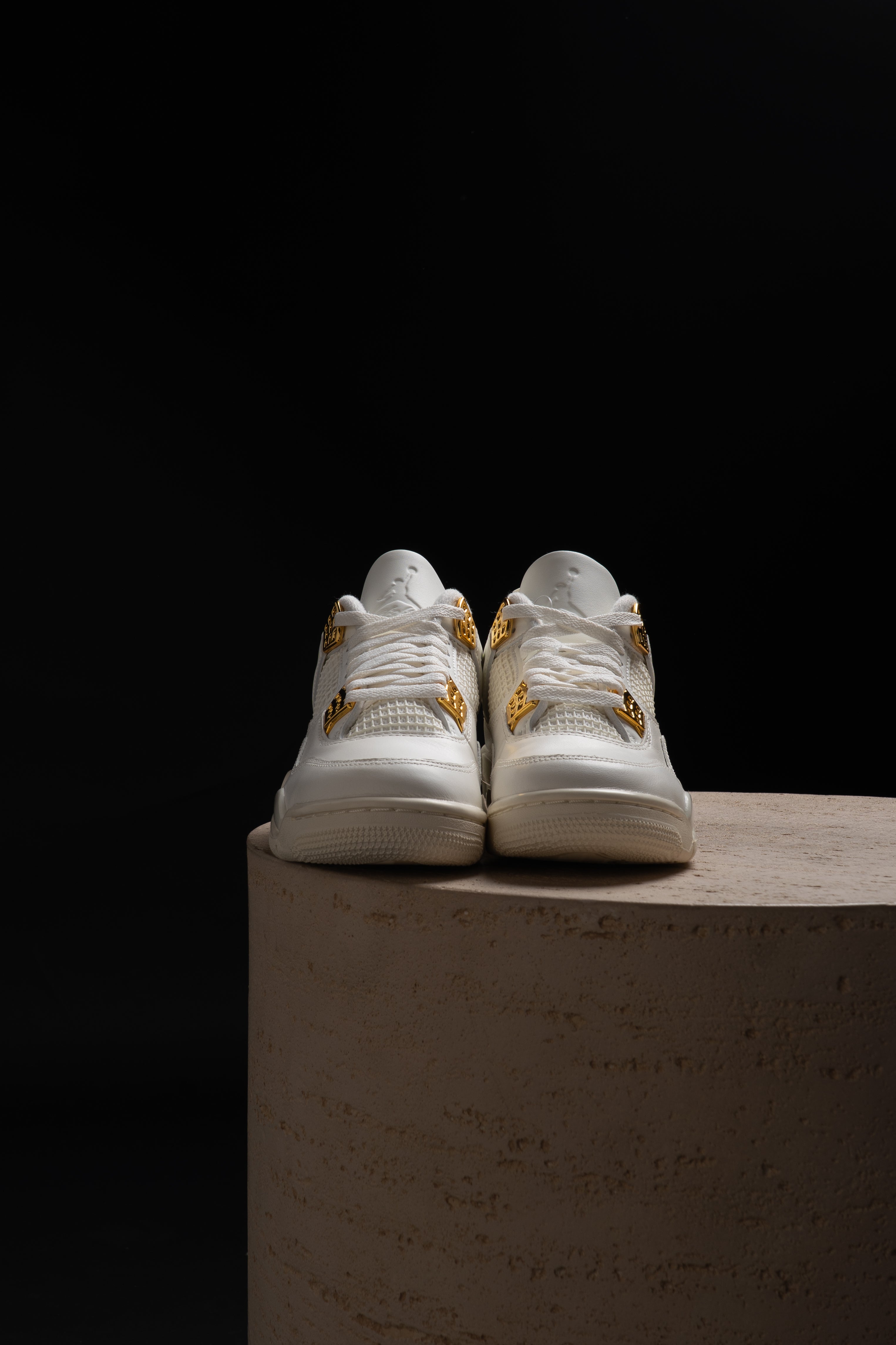 Air Jordan 4 Metalic gold