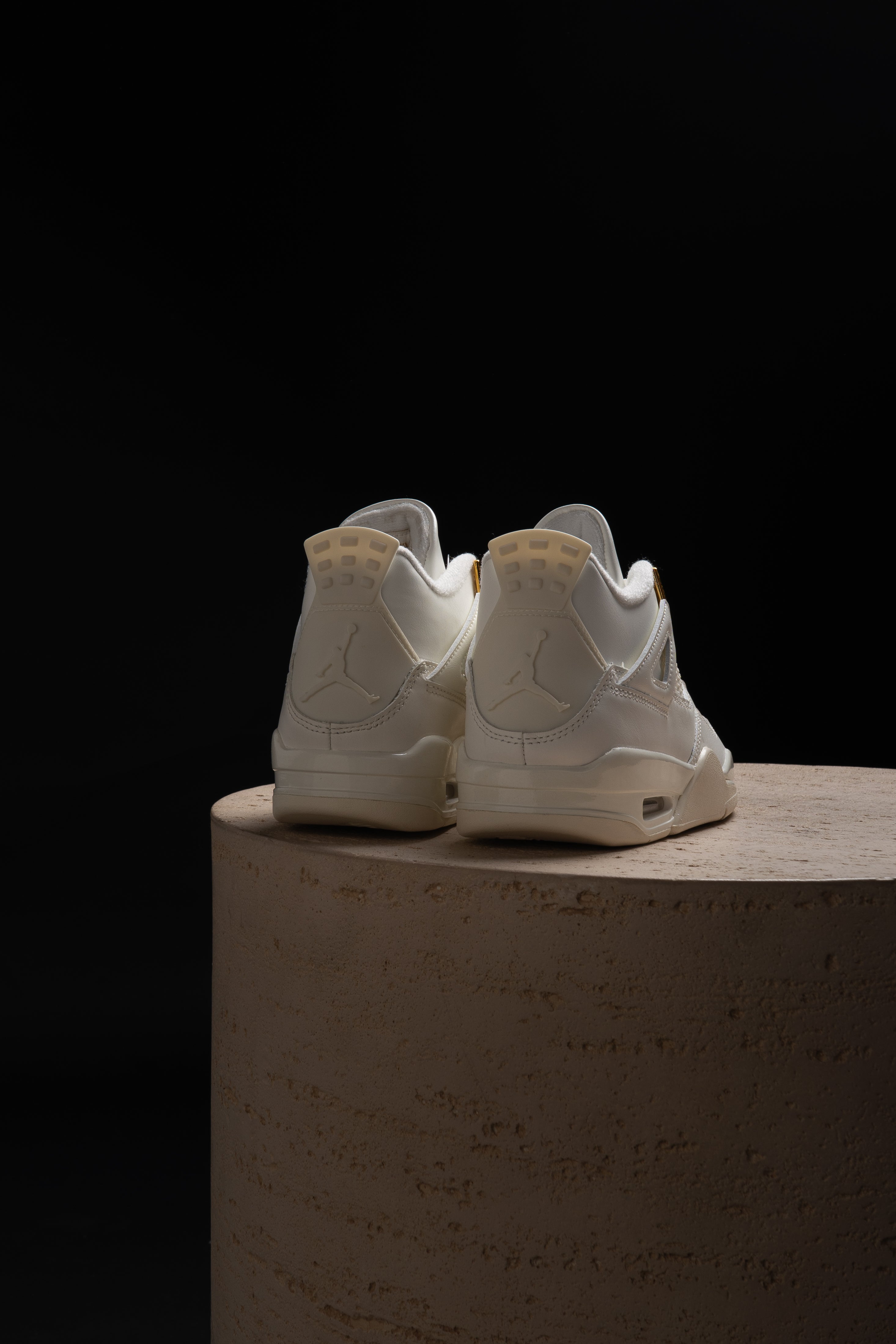 Air Jordan 4 Metalic gold