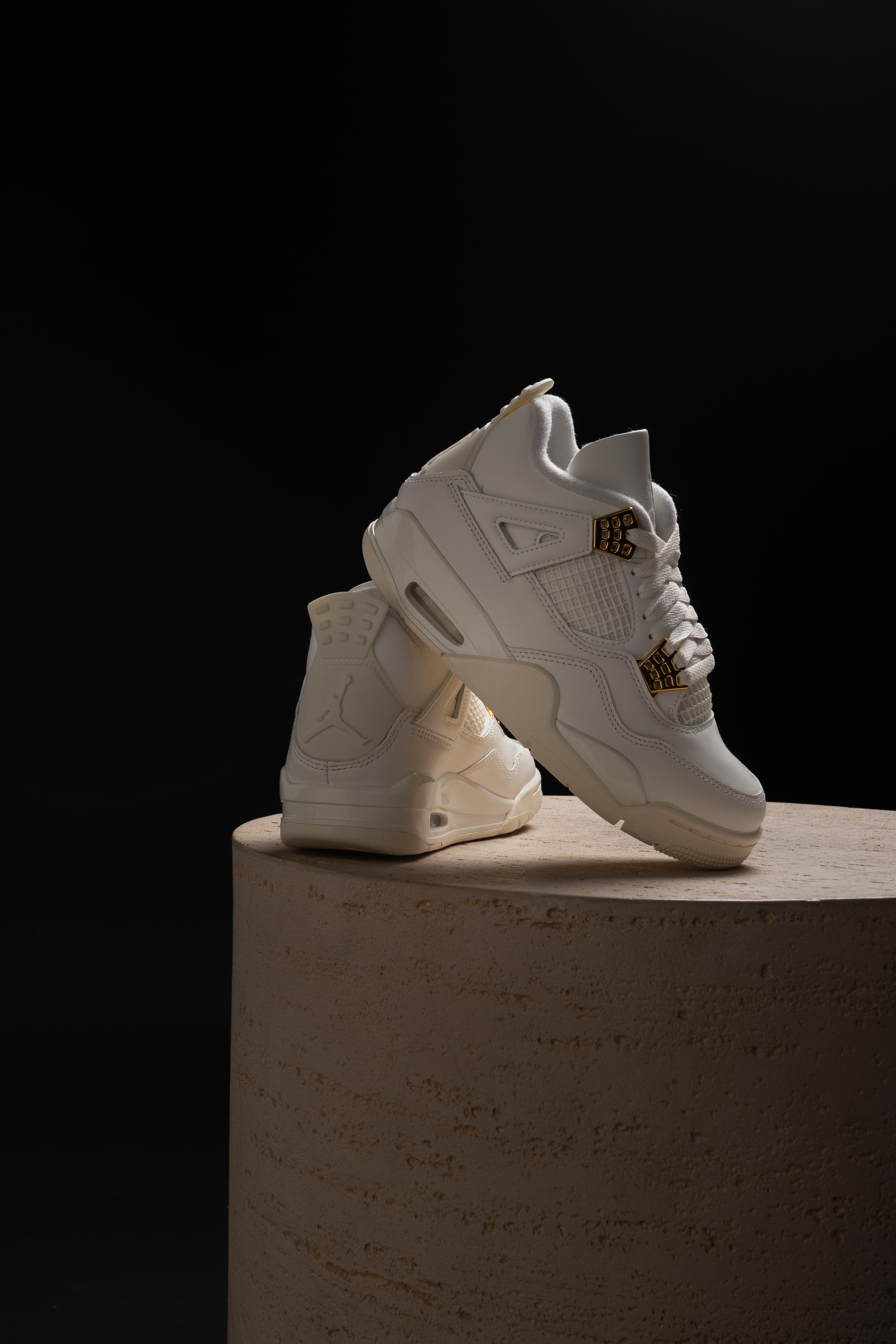 Air Jordan 4 Metalic gold