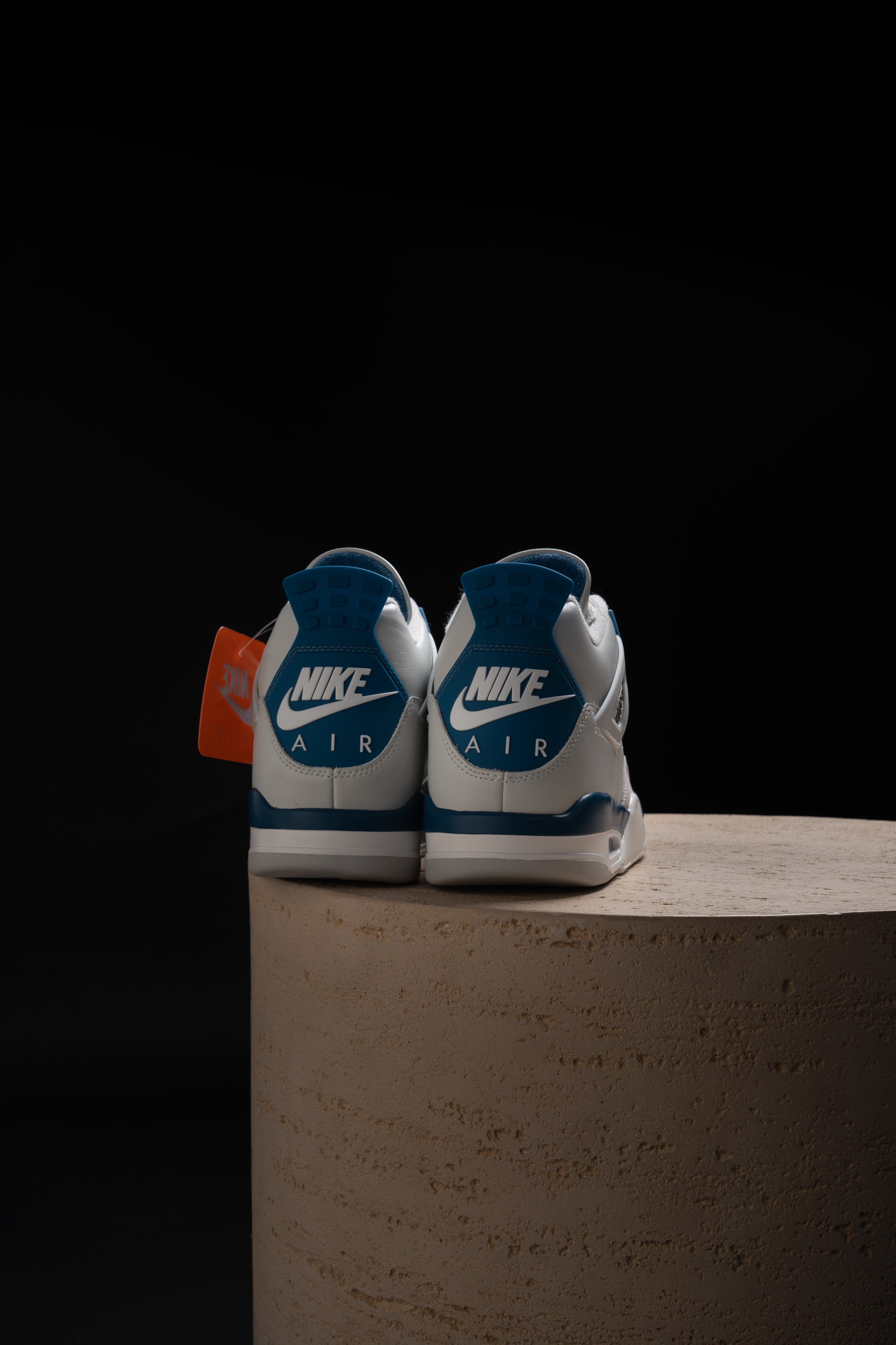 Air Jordan 4 Millitary Blue