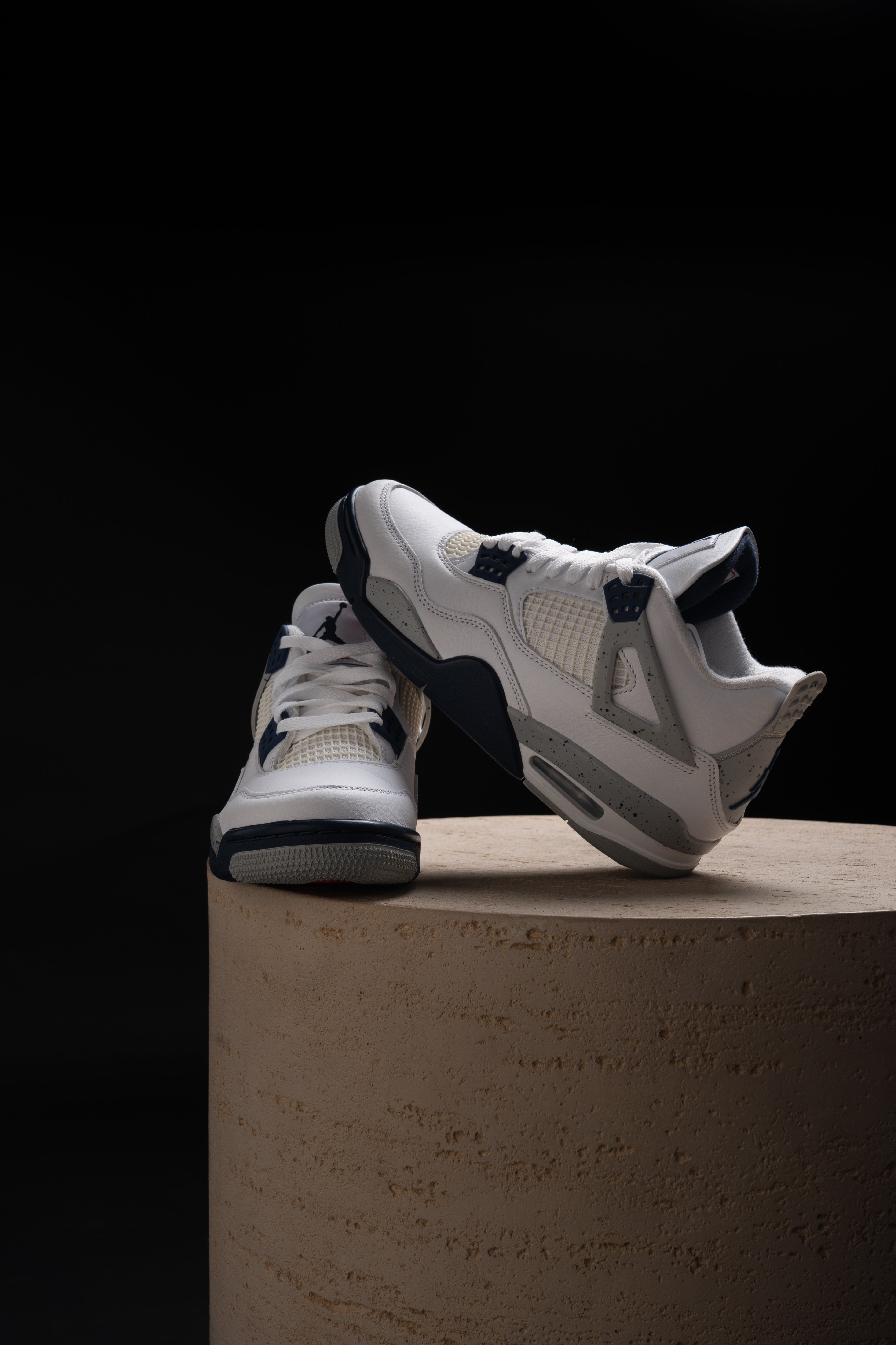 Air Jordan 4 Midnight Navy