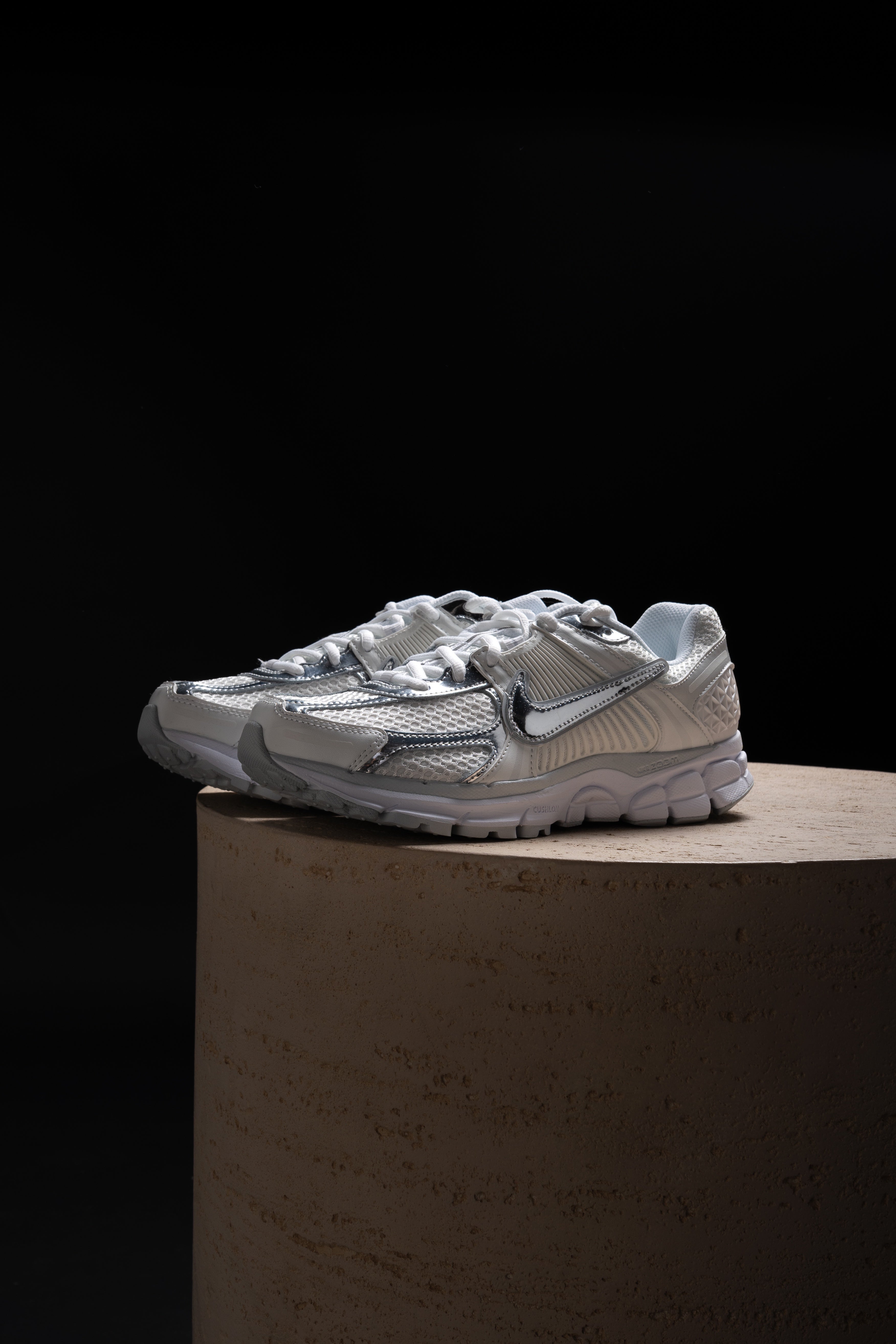 Nike Vomero 5 Chrome