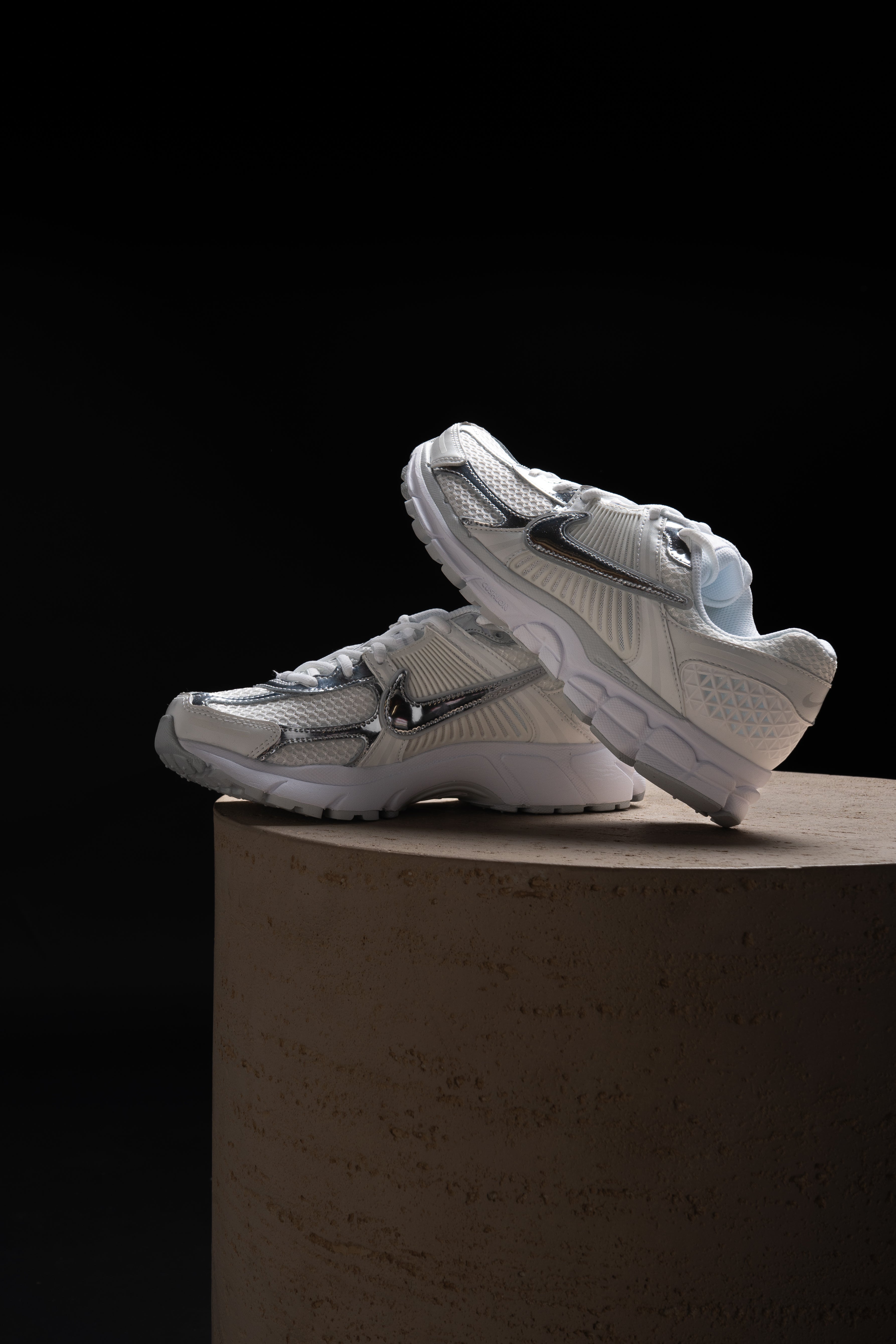Nike Vomero 5 Chrome