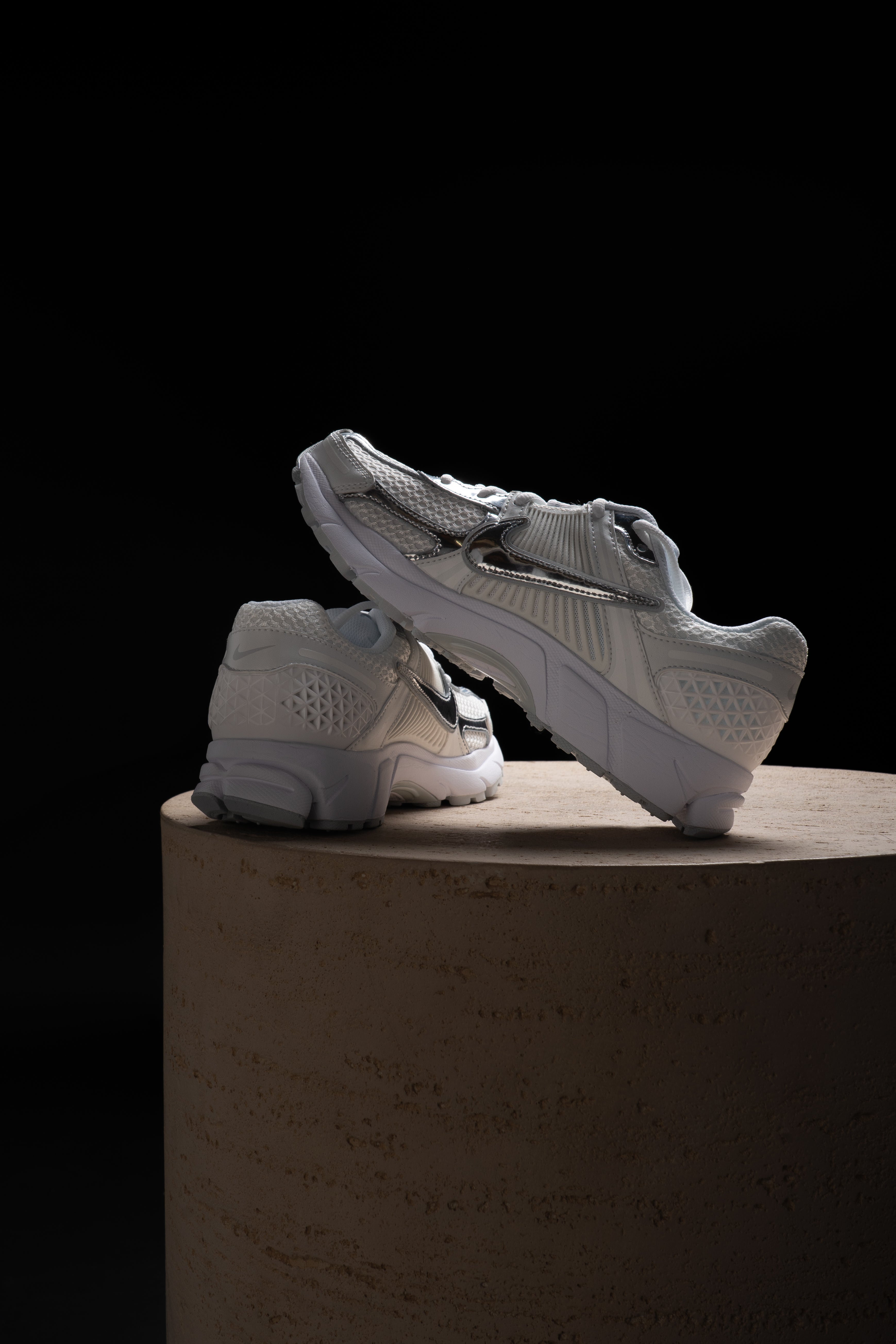 Nike Vomero 5 Chrome