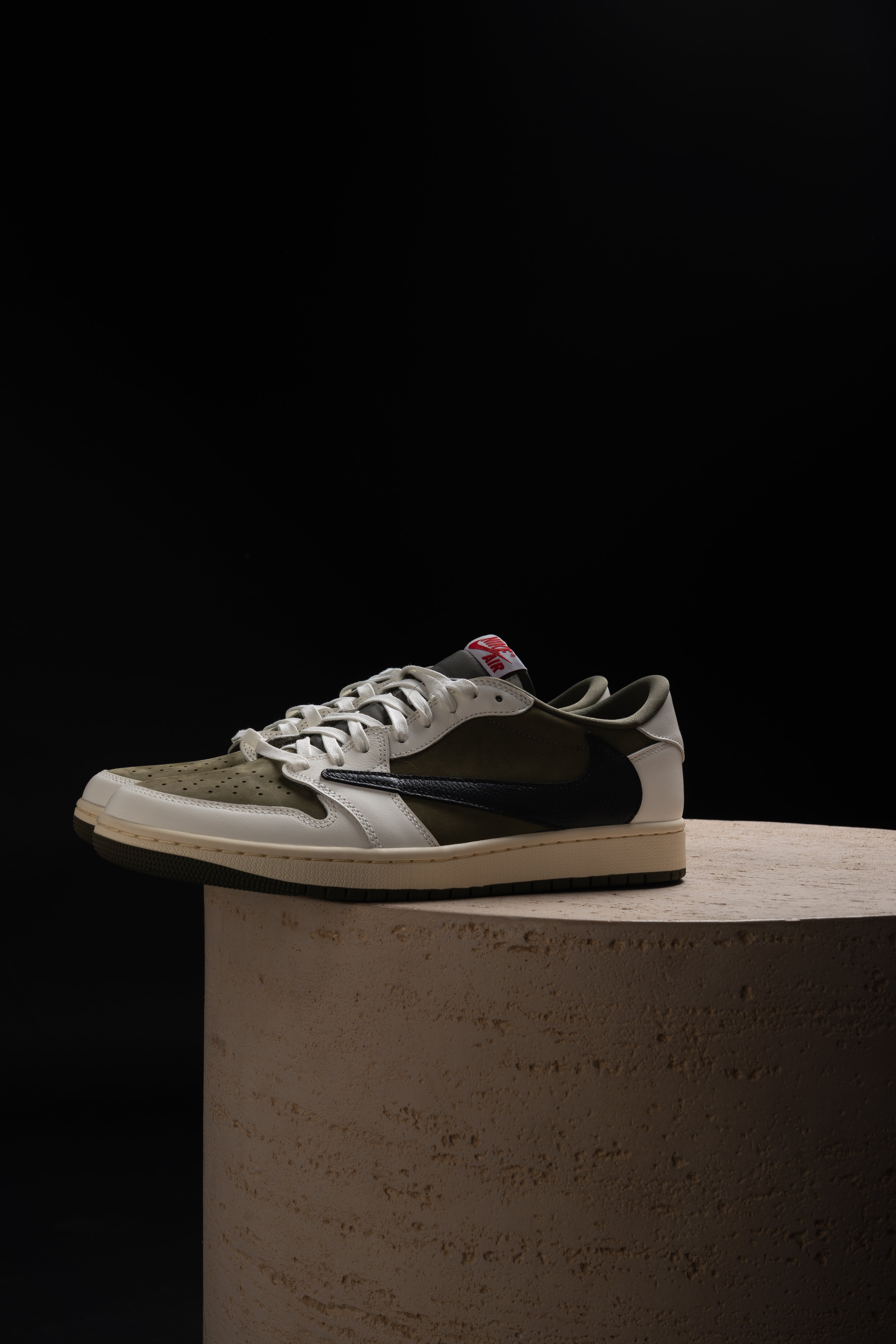 Air Jordan 1 Low Travis Scott V2 Olive