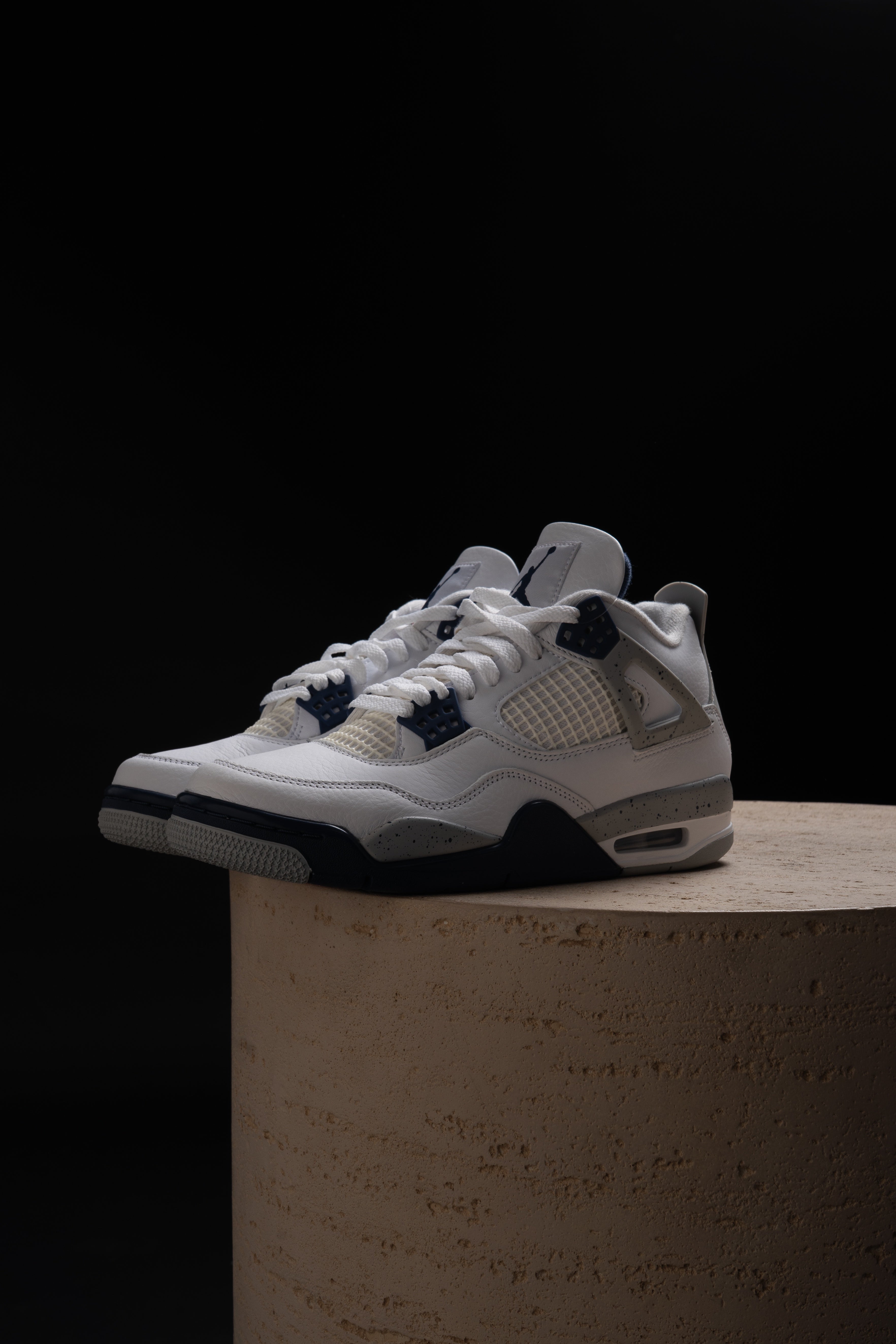 Air Jordan 4 Midnight Navy