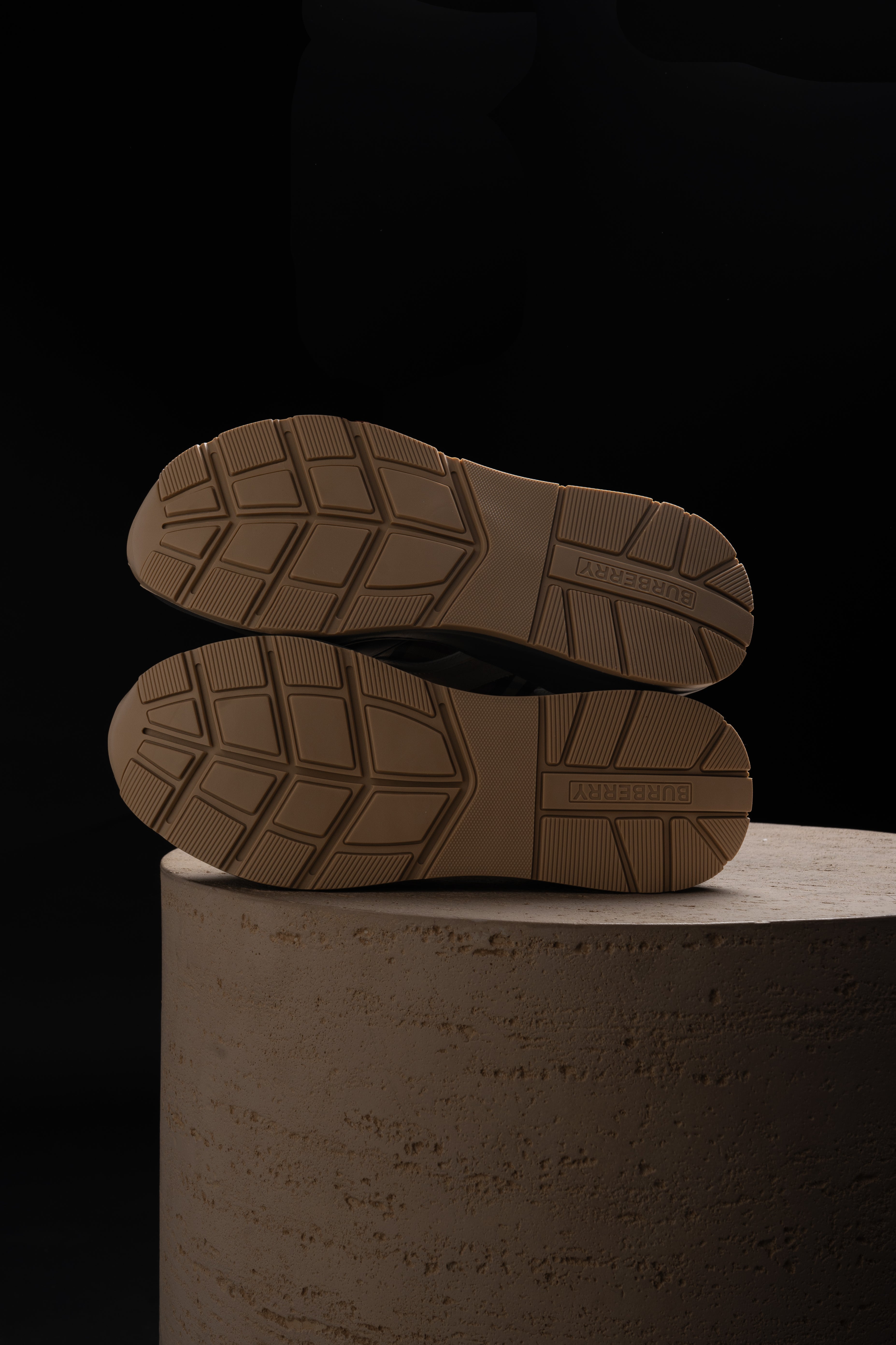 Burberry Noir Beige